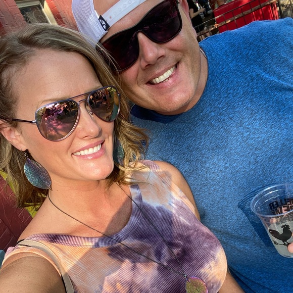 Meet your Posher, Michelle - Picture 1 of 6